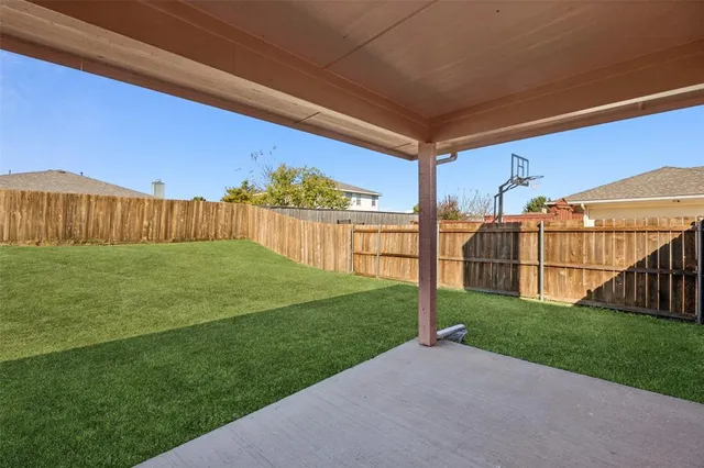 $420,000 | 1013 Chesterfield Drive, Murphy, TX 75094