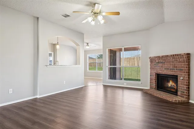 $420,000 | 1013 Chesterfield Drive, Murphy, TX 75094