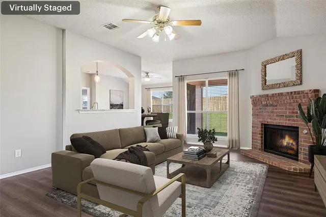 $420,000 | 1013 Chesterfield Drive, Murphy, TX 75094