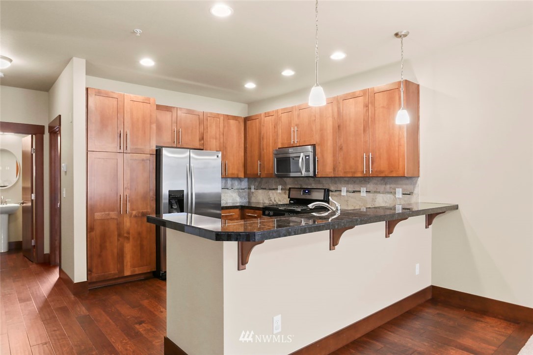 4012 Northeast 3rd Place Renton, WA 98056 - Photo 5 of 17