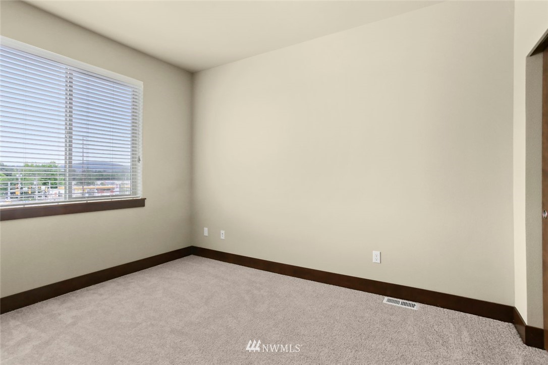 4012 Northeast 3rd Place Renton, WA 98056 - Photo 10 of 17