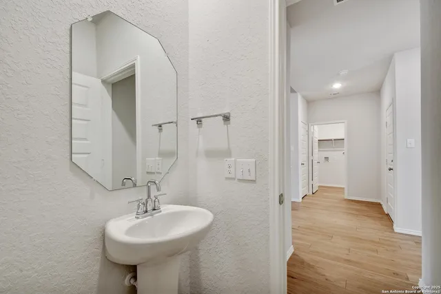 $2,375 | 113 Bella Rosa Trail, Cibolo, TX 78108