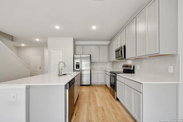 $2,375 | 113 Bella Rosa Trail, Cibolo, TX 78108