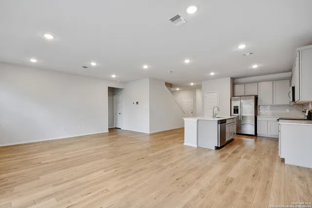 $2,375 | 113 Bella Rosa Trail, Cibolo, TX 78108