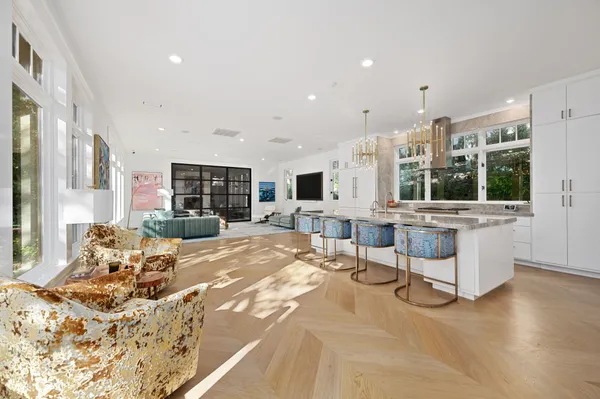 $3,950,000 | 2406 Pemberton Parkway, Austin, TX 78703