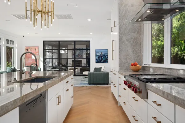 $3,950,000 | 2406 Pemberton Parkway, Austin, TX 78703