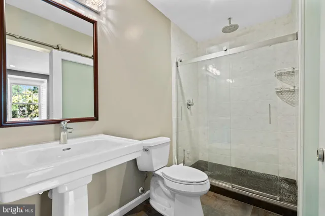 $4,595 | 1616 Belmont Street Northwest, Unit A, Washington, DC 20009