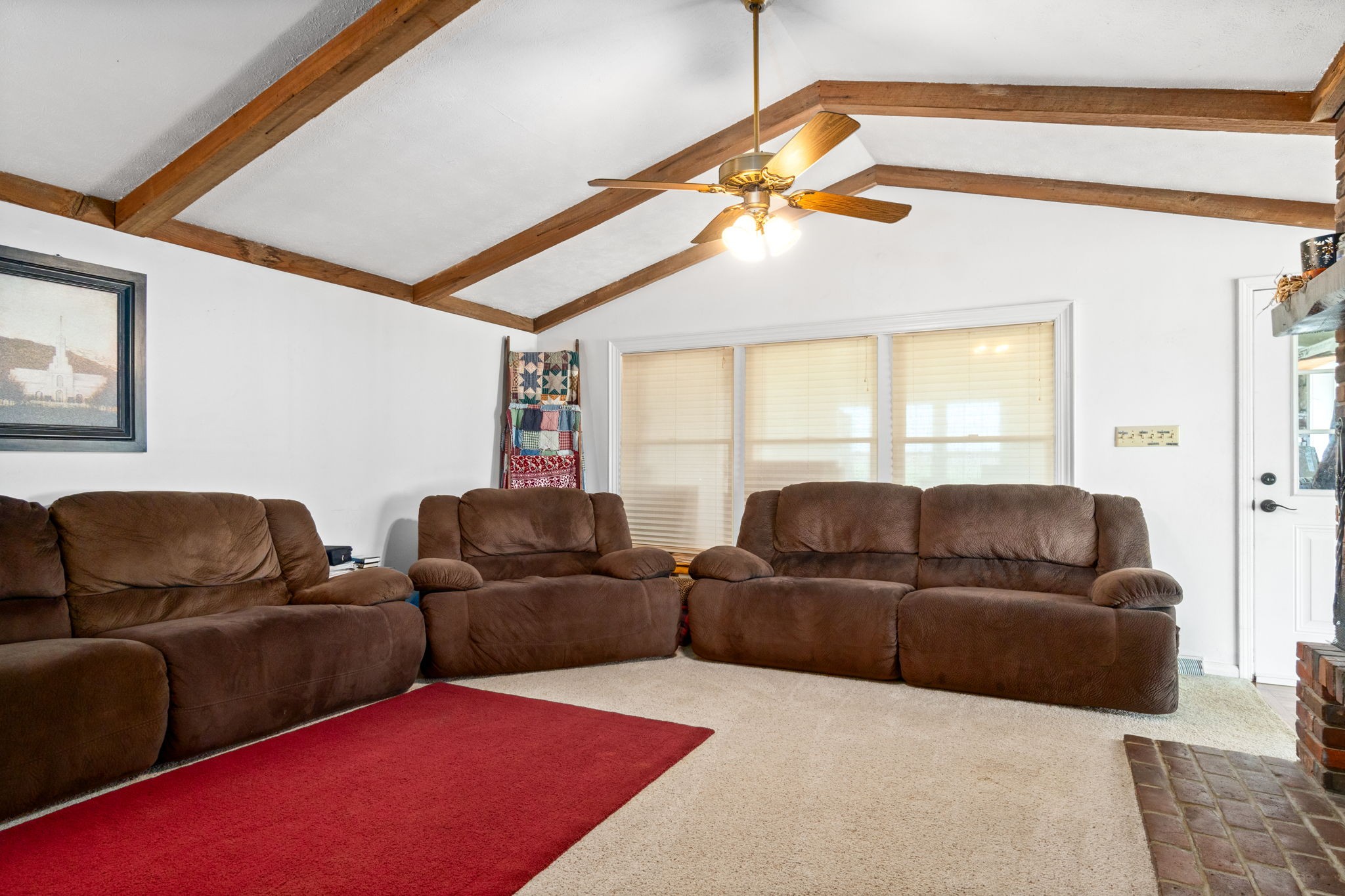 5150 Cadiz Road Hopkinsville, KY 42240 - Photo 19 of 45 a living room with furniture and a window
