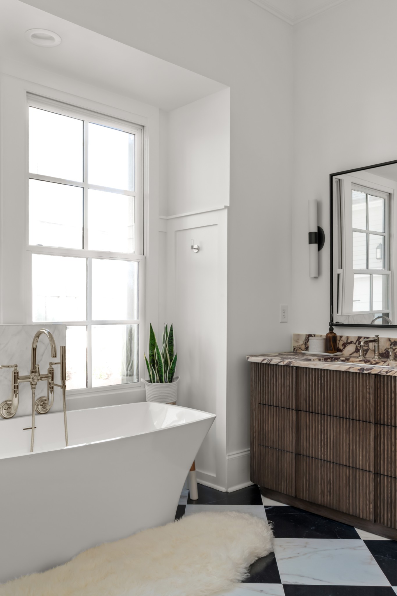 143 Splendor Ridge Drive Franklin, TN 37064 - Photo 34 of 75 a bathroom with a bathtub and sink