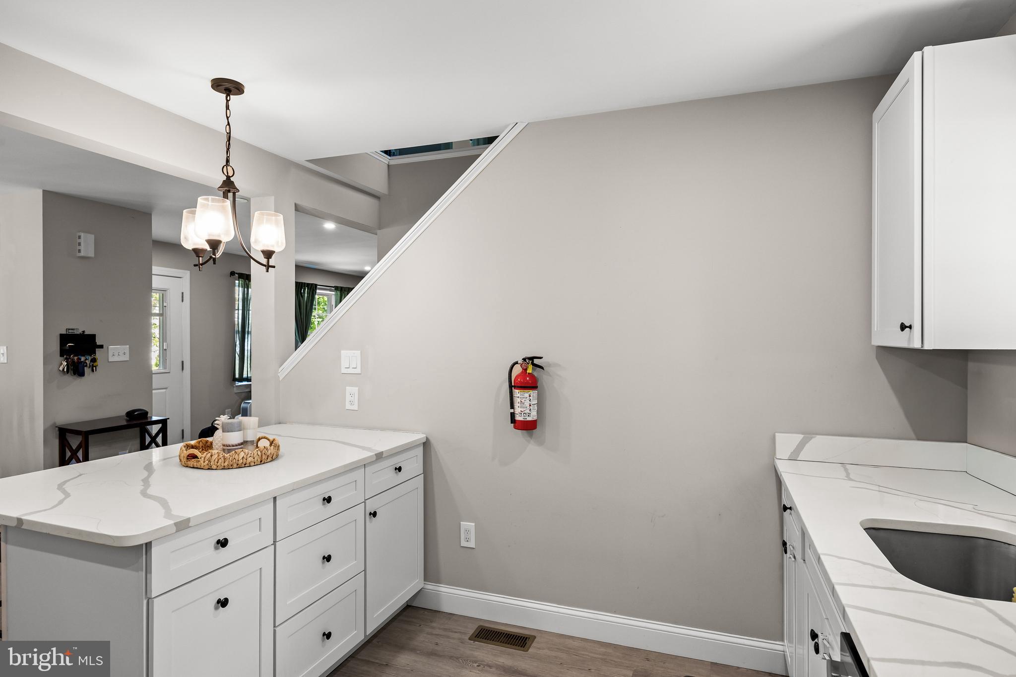 62 Higgins Avenue Clementon, NJ 08021 - Photo 13 of 30 Kitchen