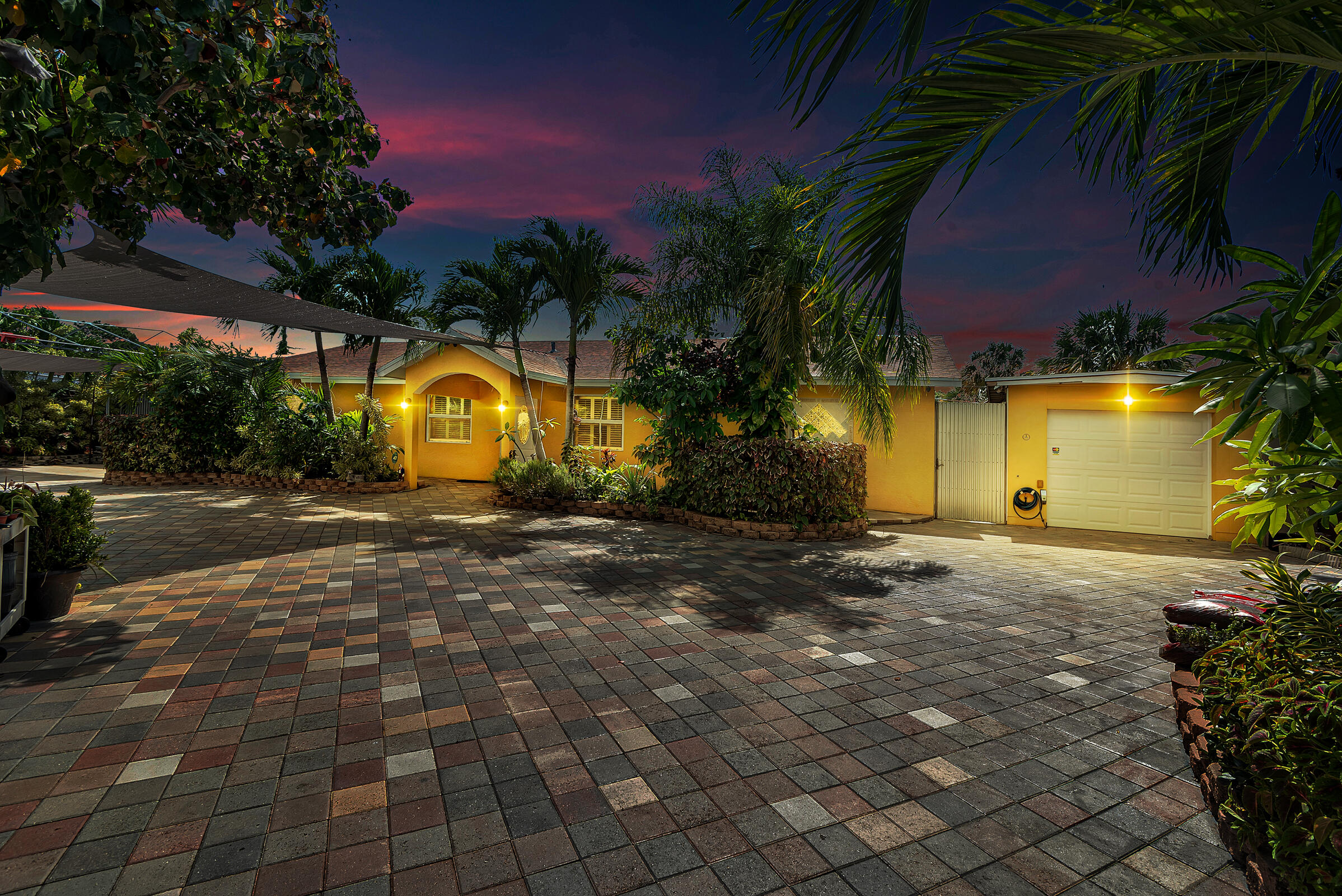 7776 Terrace Road Lake Worth, FL 33462 - Photo 2 of 52 JM2_4435_VT