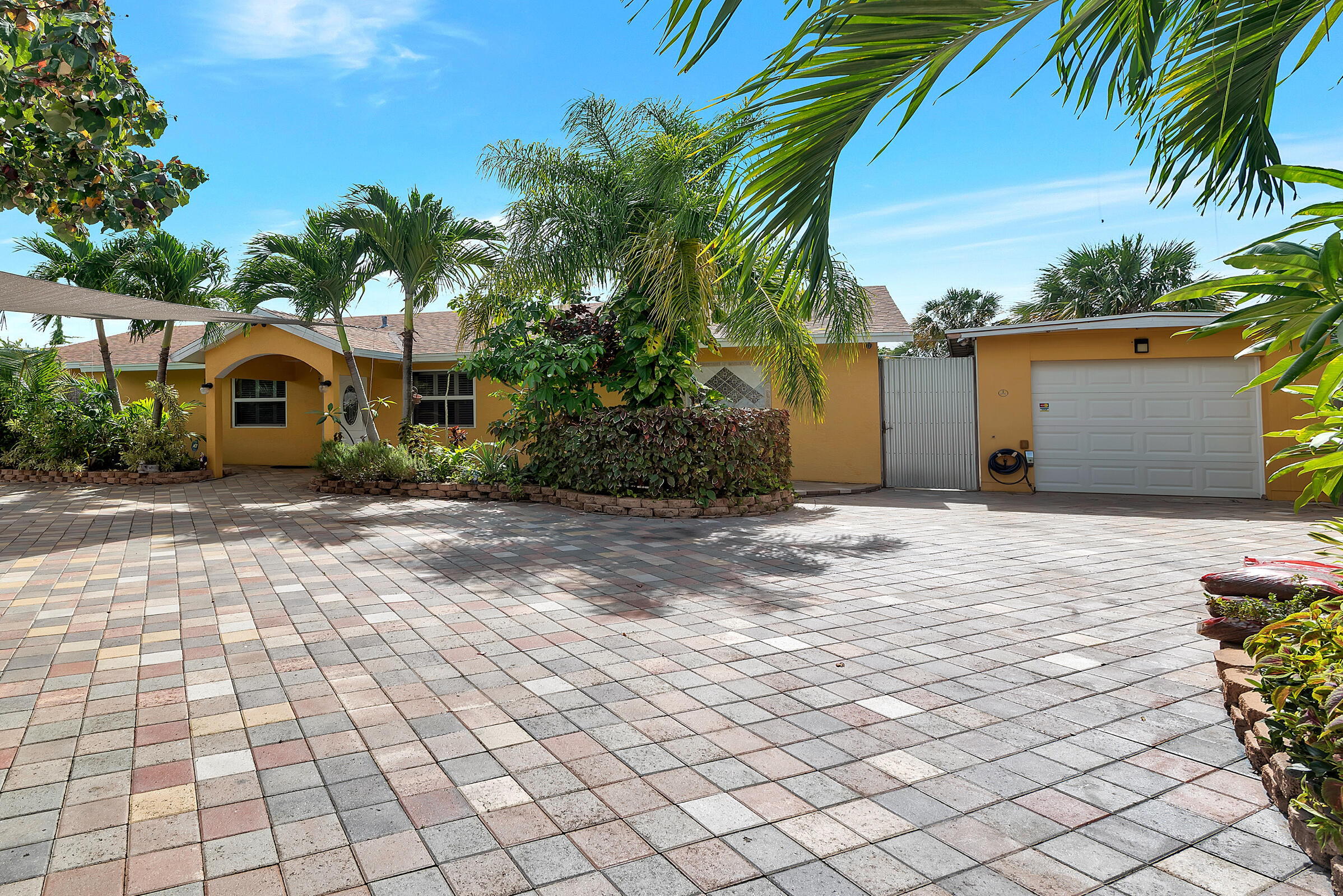 7776 Terrace Road Lake Worth, FL 33462 - Photo 3 of 52 7776 - 013 (1)
