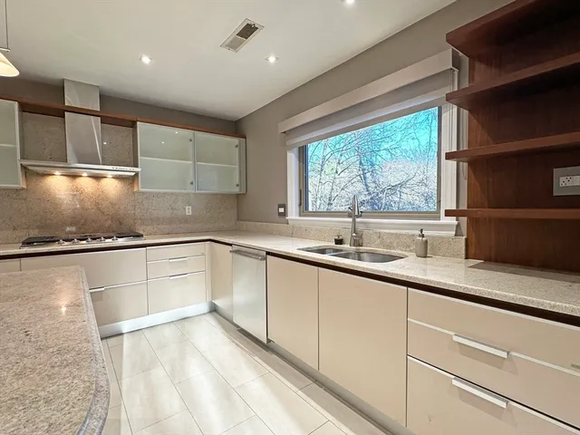 $6,250 | 6 Brownson Terrace, Boston, MA 02130