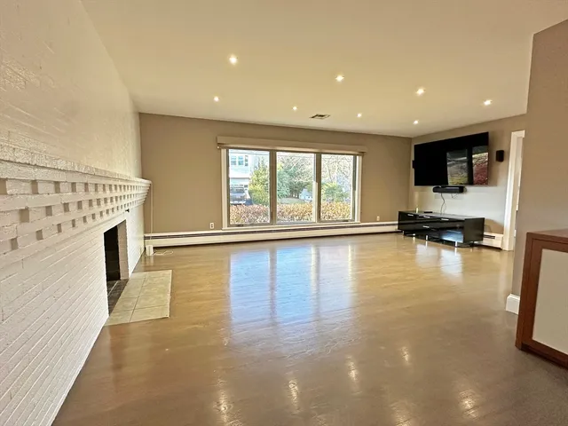 $6,250 | 6 Brownson Terrace, Boston, MA 02130