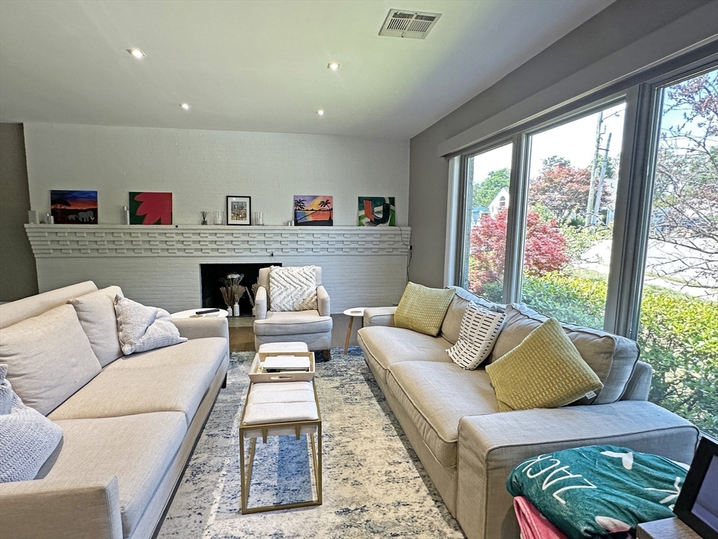 6 Brownson Terrace Boston, MA 02130 - Photo 7 of 38