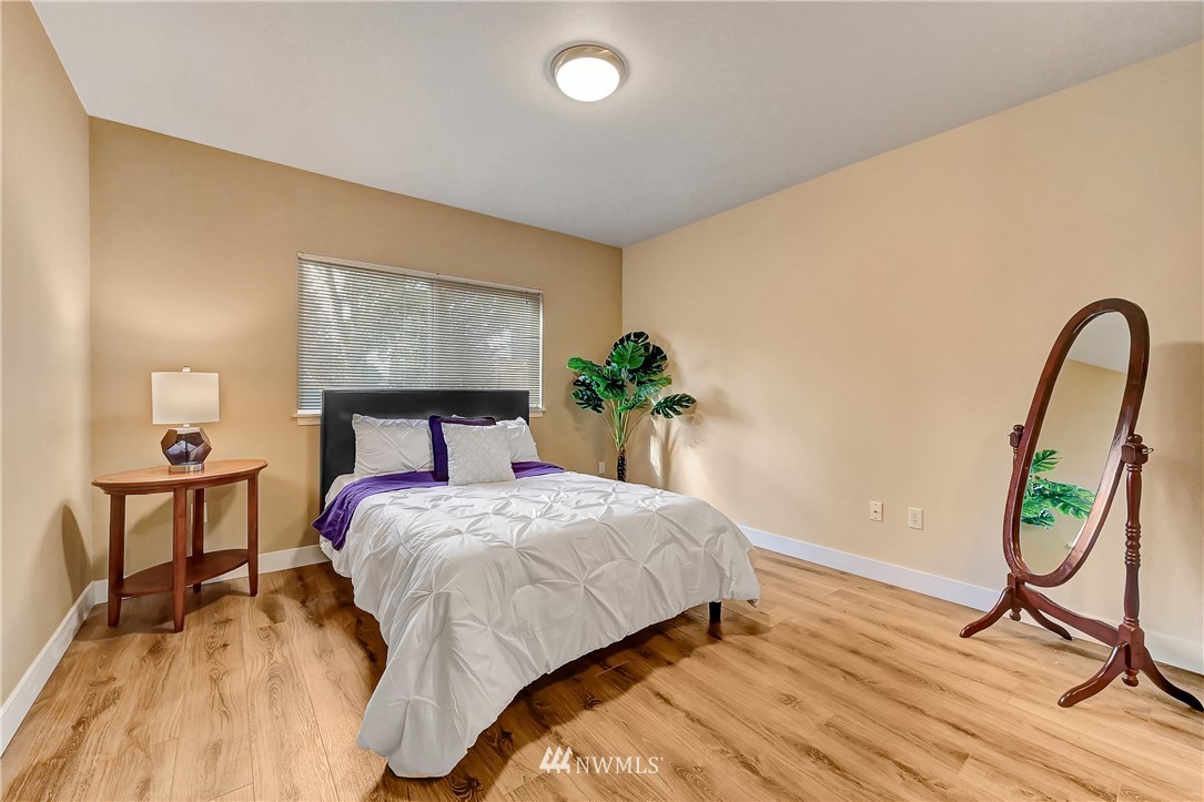 451 Queen Avenue Northeast, Unit 201 Renton, WA 98056 - Photo 14 of 25 Gallery Image 14