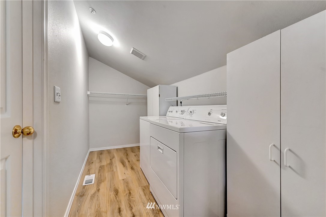 451 Queen Avenue Northeast, Unit 201 Renton, WA 98056 - Photo 20 of 25 Gallery Image 20