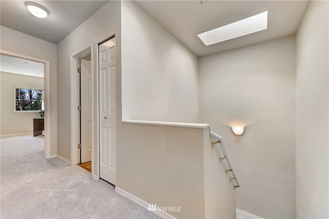 451 Queen Avenue Northeast, Unit 201 Renton, WA 98056 - Photo 22 of 25 Gallery Image 22
