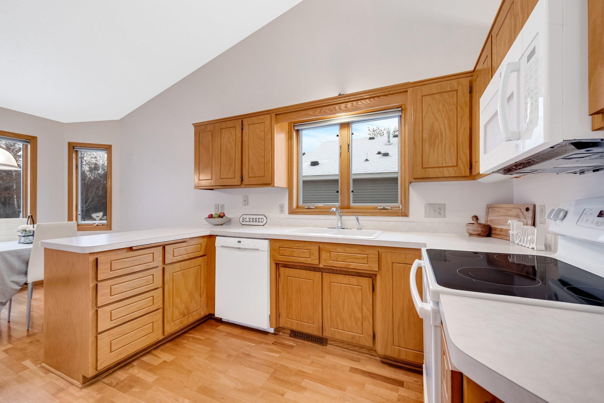 5625 Heather Ridge Court Shoreview, MN 55126 - Photo 6 of 42