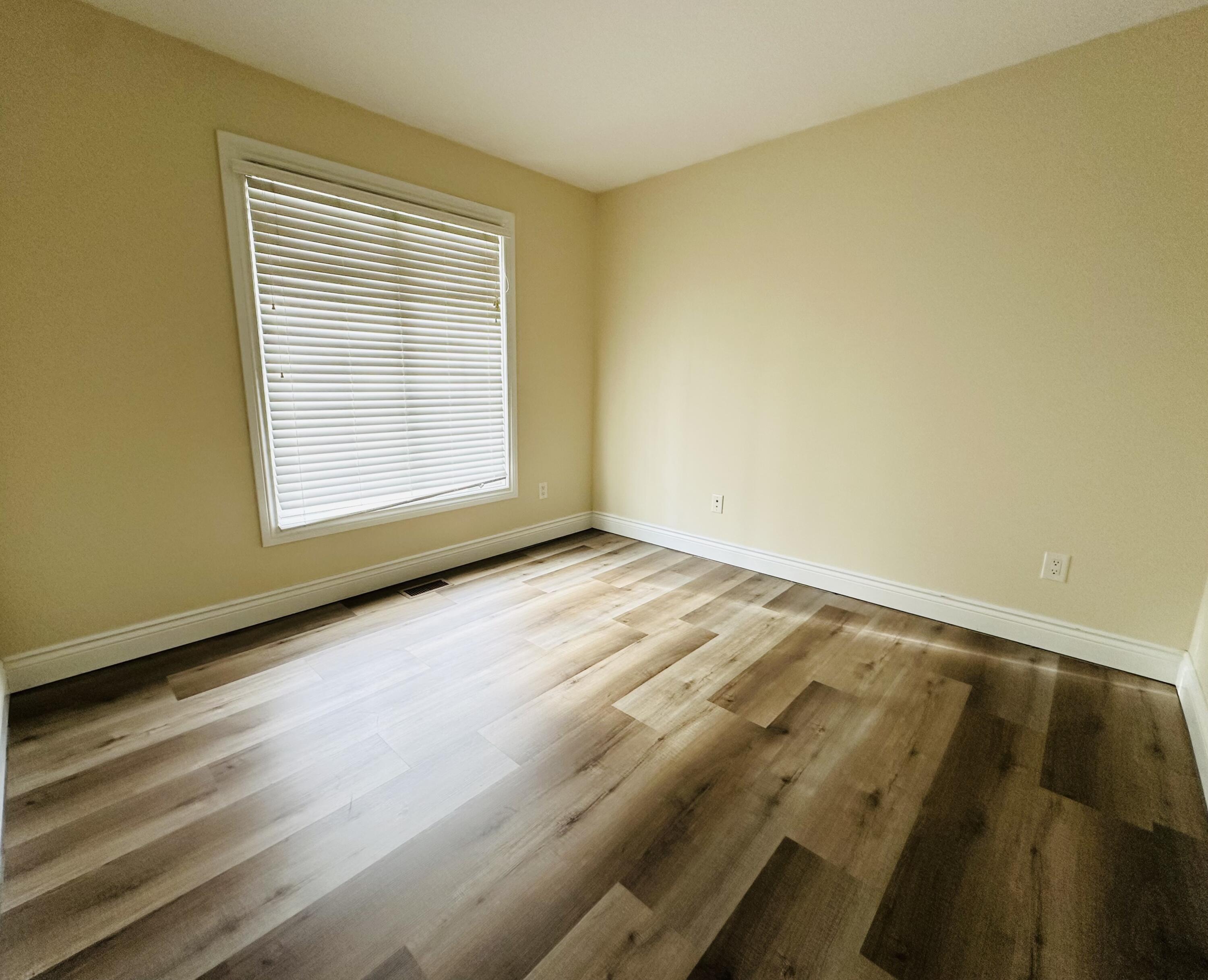 9556 Wayne Road Livonia, MI 48150 - Photo 12 of 19 IMG_0865