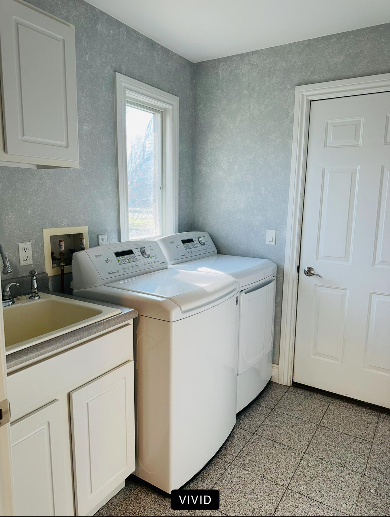 9556 Wayne Road Livonia, MI 48150 - Photo 16 of 19 IMG_7304