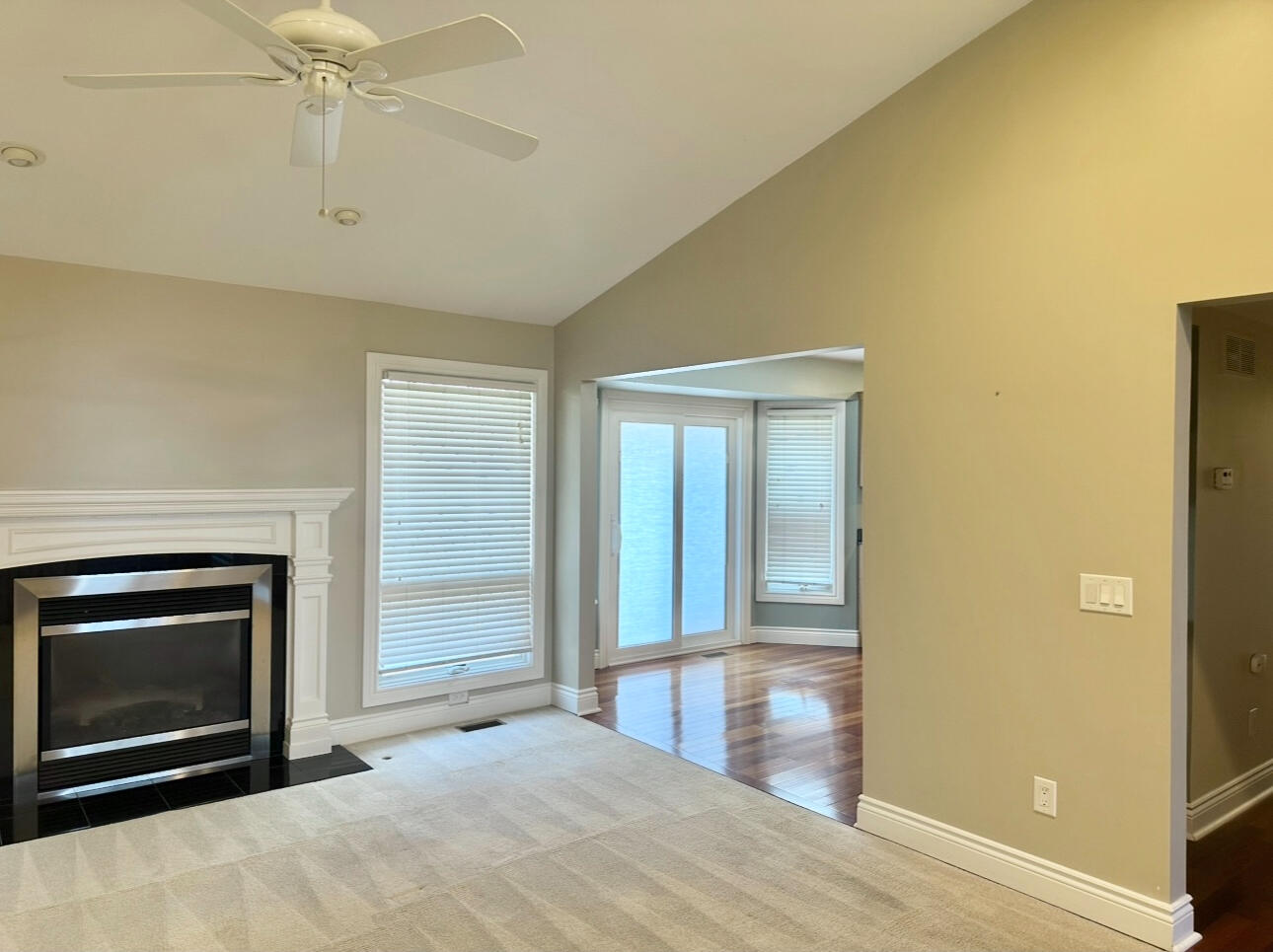 9556 Wayne Road Livonia, MI 48150 - Photo 4 of 19 IMG_7290