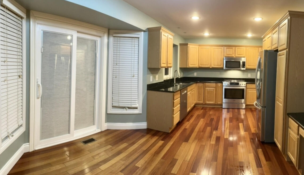 9556 Wayne Road Livonia, MI 48150 - Photo 5 of 19 IMG_7300
