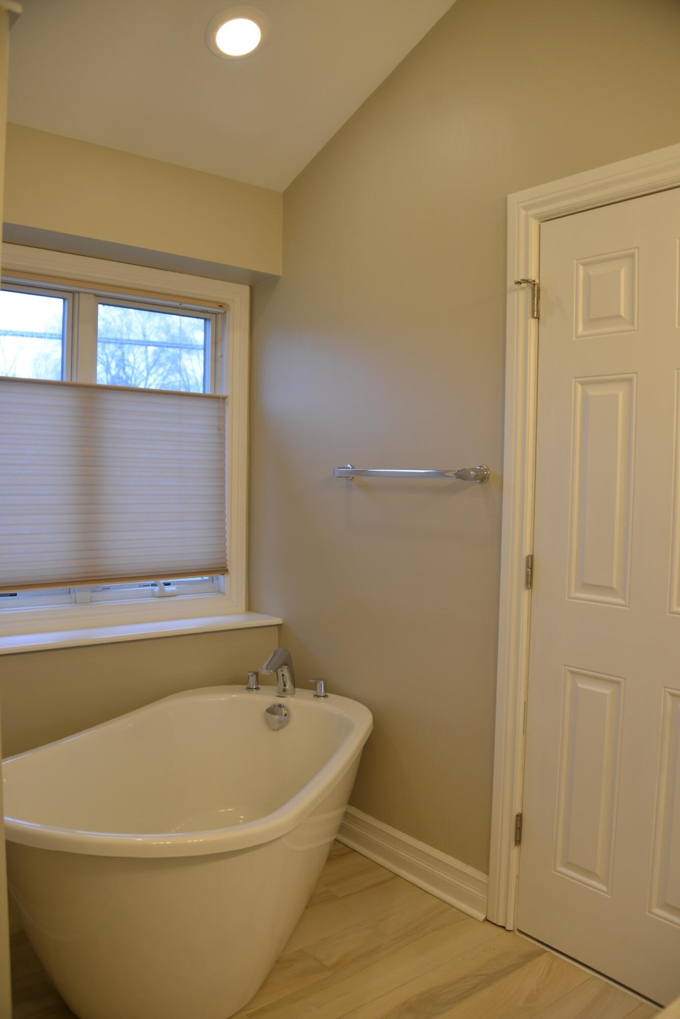 9556 Wayne Road Livonia, MI 48150 - Photo 10 of 19 5MH_8901