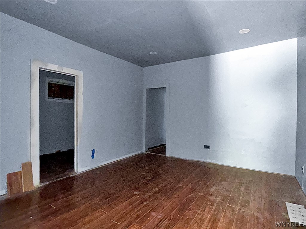 18 Helen Street Buffalo, NY 14213 - Photo 7 of 11