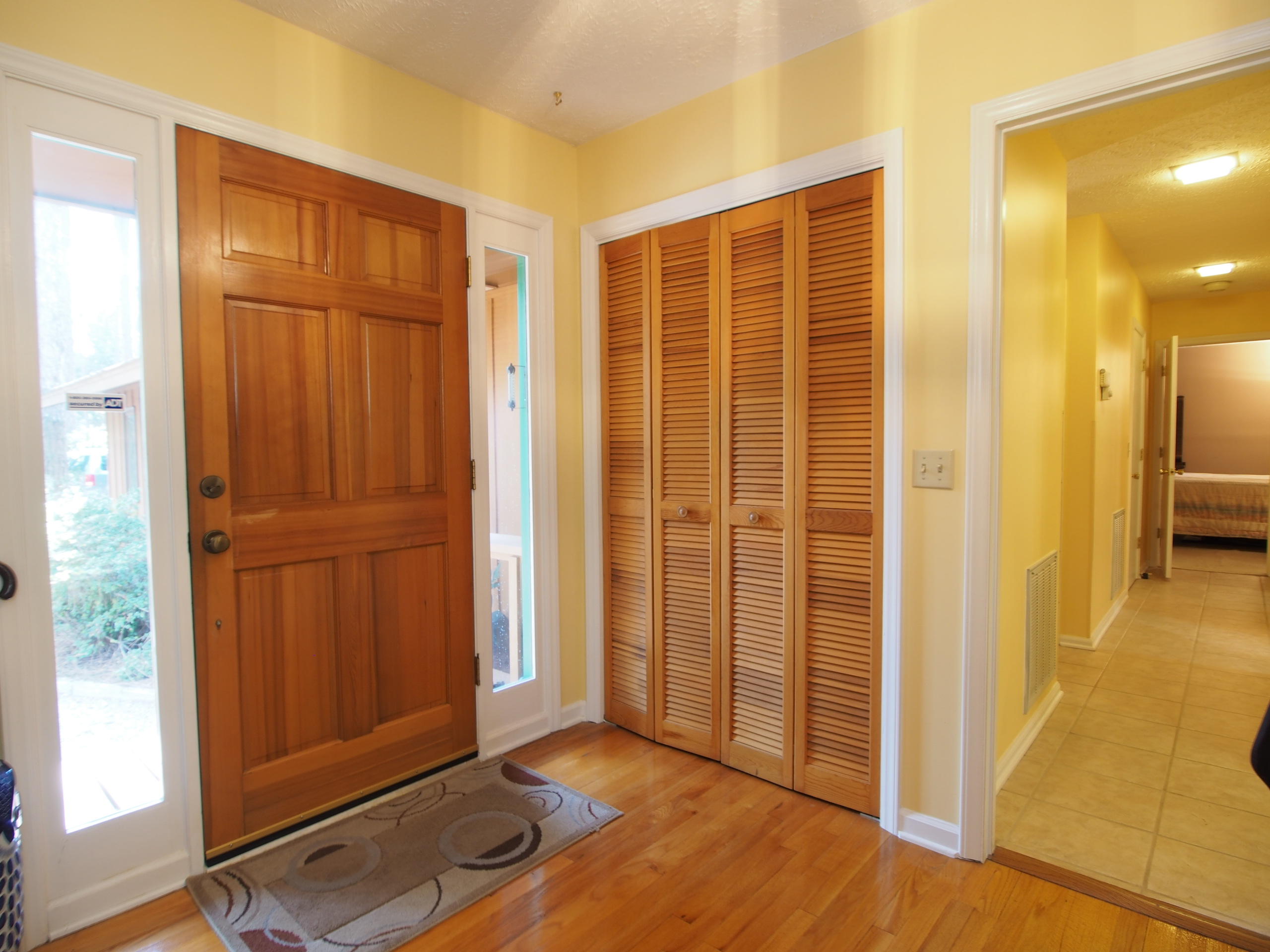 187 Turner Road Pinehurst, NC 28374 - Photo 3 of 27 foyer1