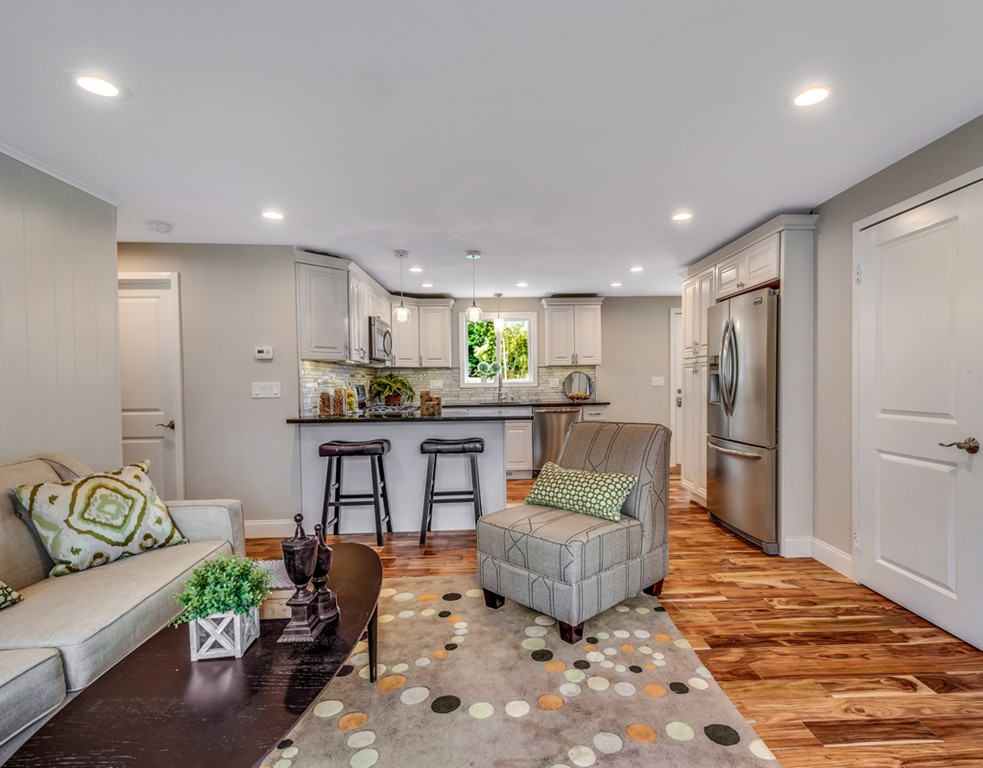 34 Marion Road, Unit 34 Bedford, MA 01730 - Photo 3 of 19 Gallery Image 3