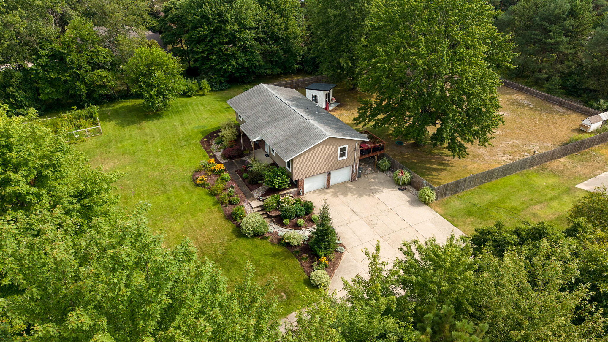 3566 South Brooks Road Muskegon, MI 49444 - Photo 11 of 70 9-web-or-mls-3566-s-brooks-rd