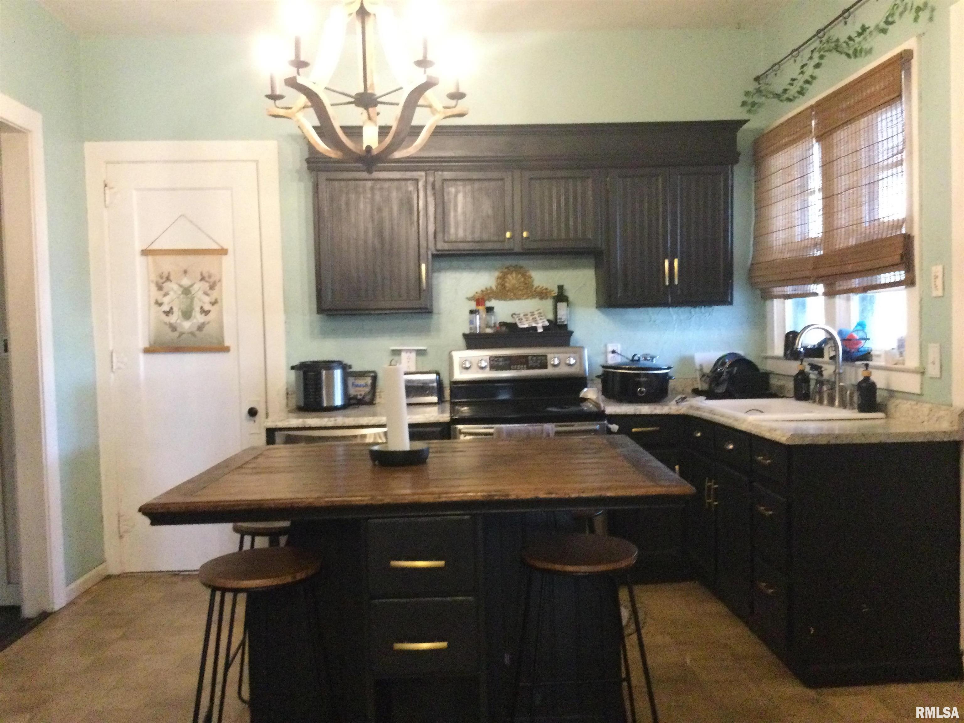 300 West Spring Street Anna, IL 62906 - Photo 5 of 29