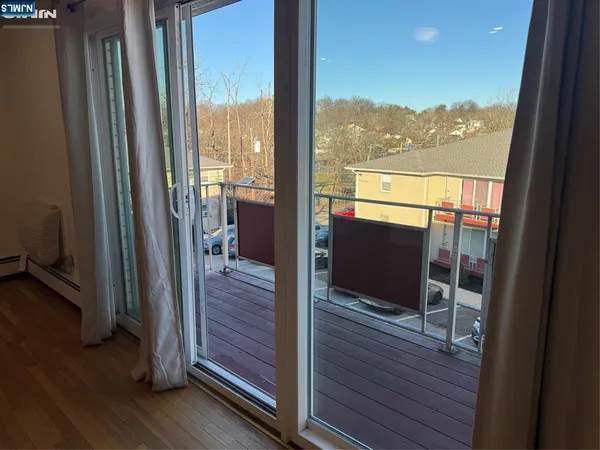 $2,000 | 386 Hoover Avenue, Unit 166, Bloomfield, NJ 07003