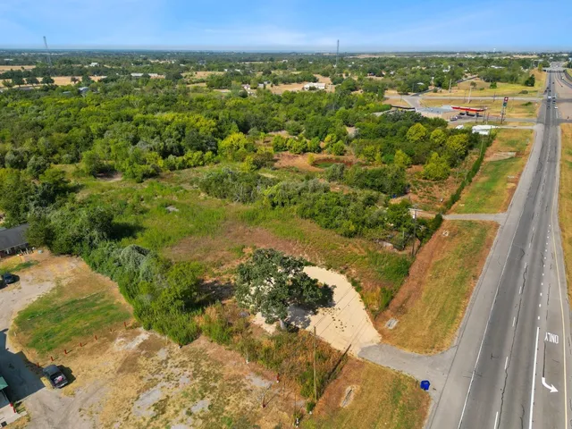 $340,000 | 290 Highway 290 Highway East, Elgin, TX 78621