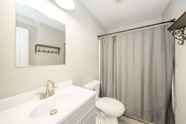 $1,250 | 6461 West 300 South, Anderson, IN 46011