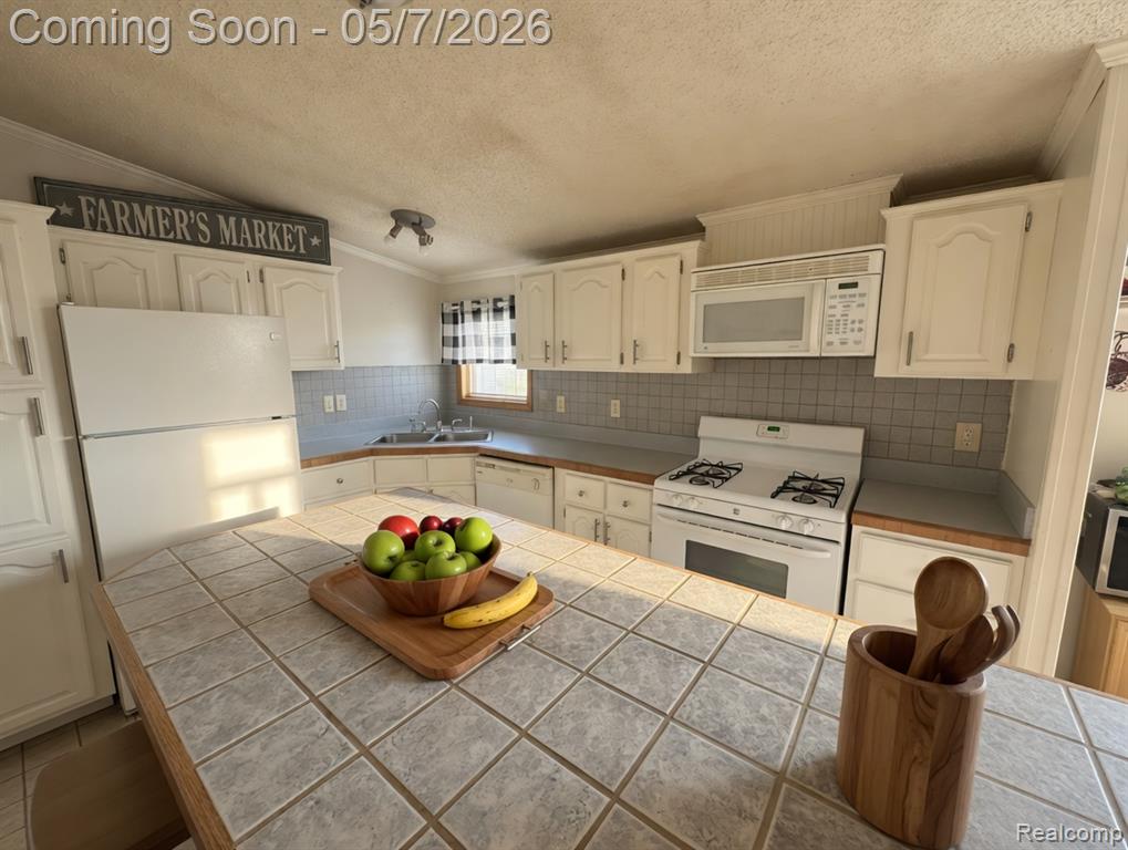 6988 McKean Road Ypsilanti, MI 48197 - Photo 11 of 31