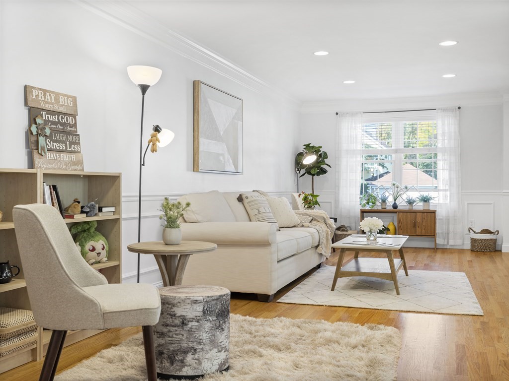70 Egerton Road, Unit 70 Arlington, MA 02474 - Photo 4 of 26 Gallery Image 4