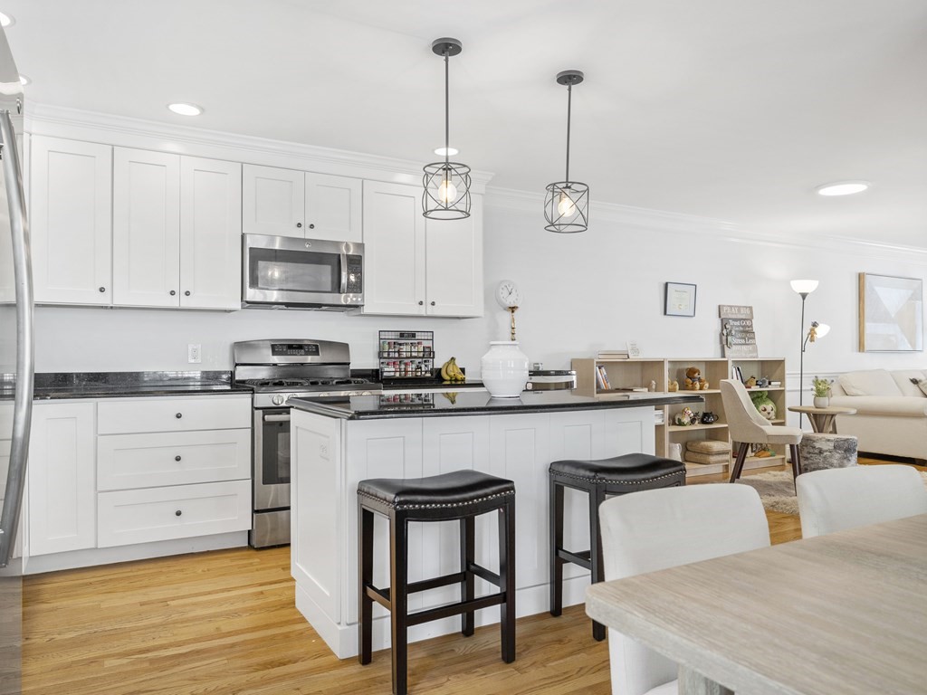 70 Egerton Road, Unit 70 Arlington, MA 02474 - Photo 6 of 26 Gallery Image 6