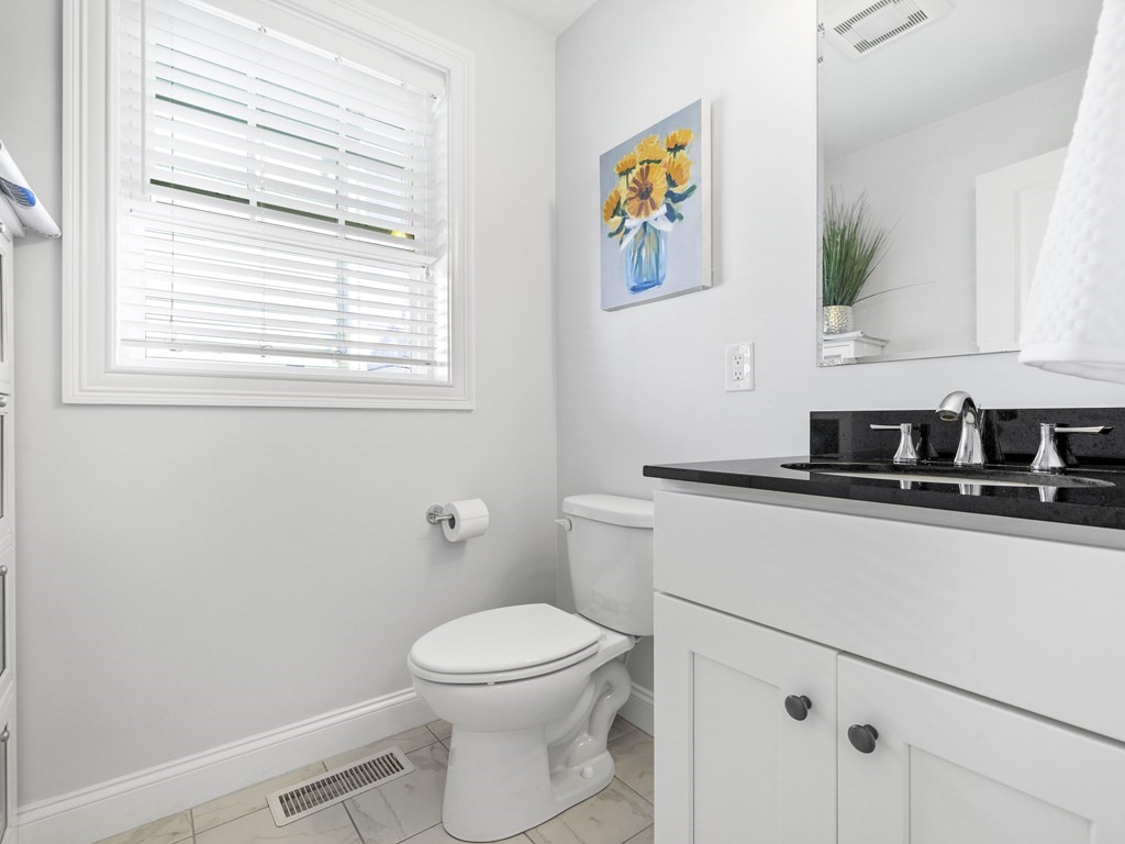 70 Egerton Road, Unit 70 Arlington, MA 02474 - Photo 9 of 26 Gallery Image 9