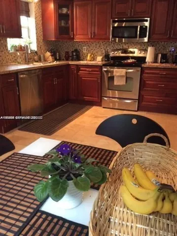 $3,950 | 274 Northwest 92nd Street, Miami Shores, FL 33150