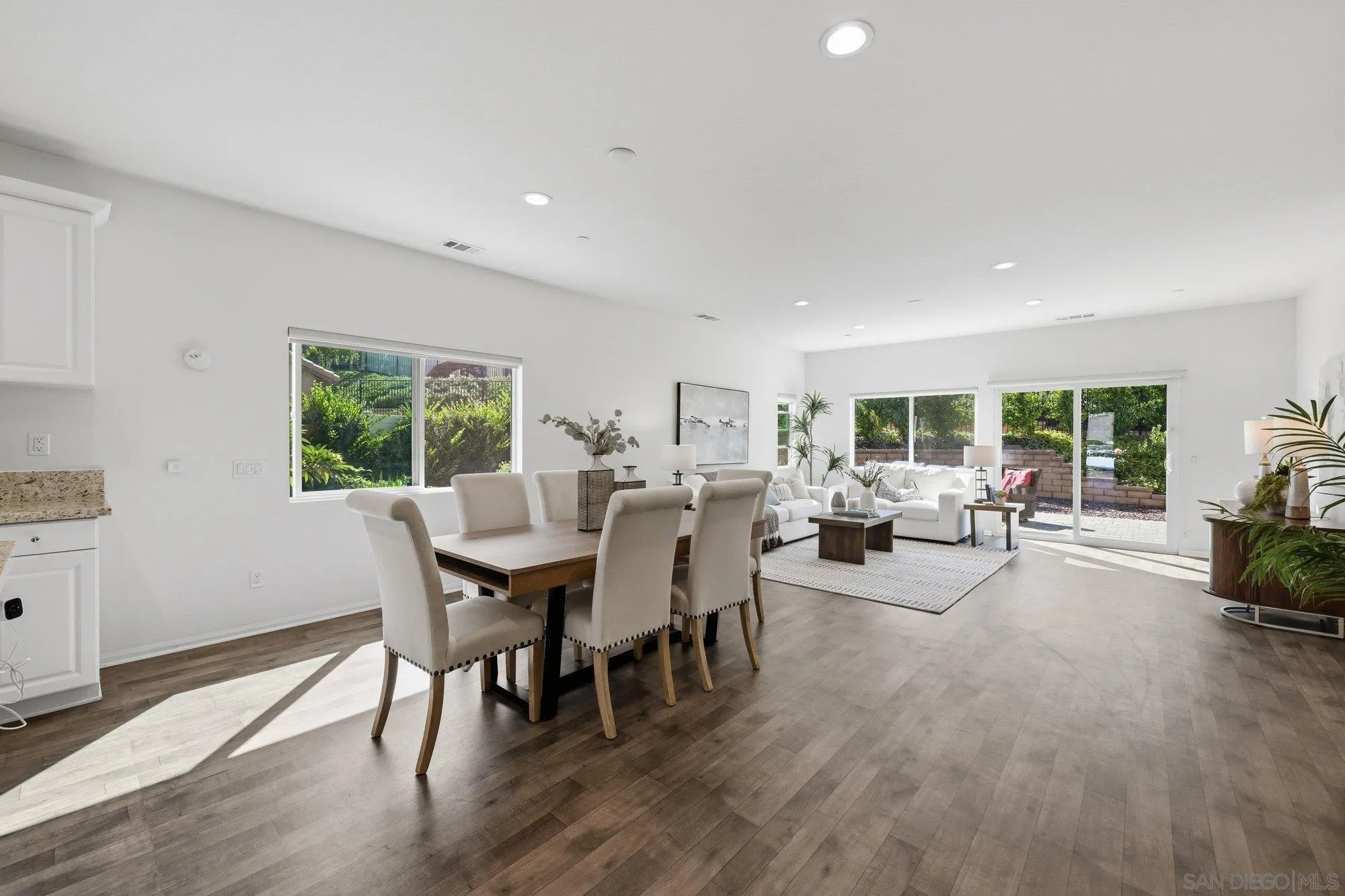 35833 Esperia Way Fallbrook, CA 92028 - Photo 10 of 46