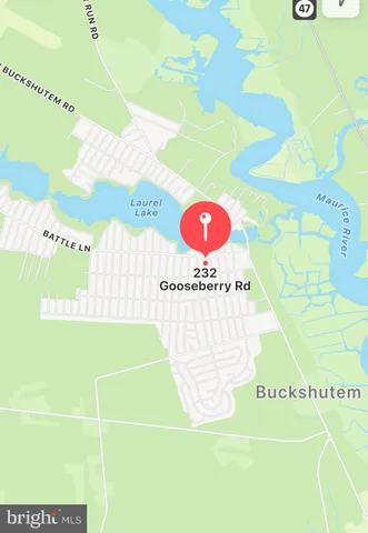 a view of a tennis court