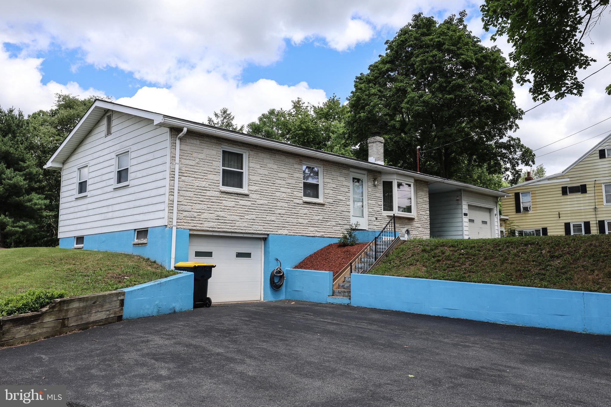 197 Llewellyn Road Pottsville, PA 17901 - Photo 4 of 30