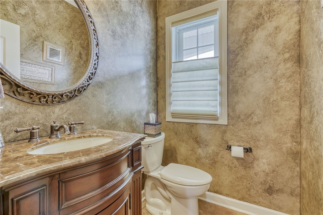 33 Hampstead Drive Webster, NY 14580 - Photo 13 of 35