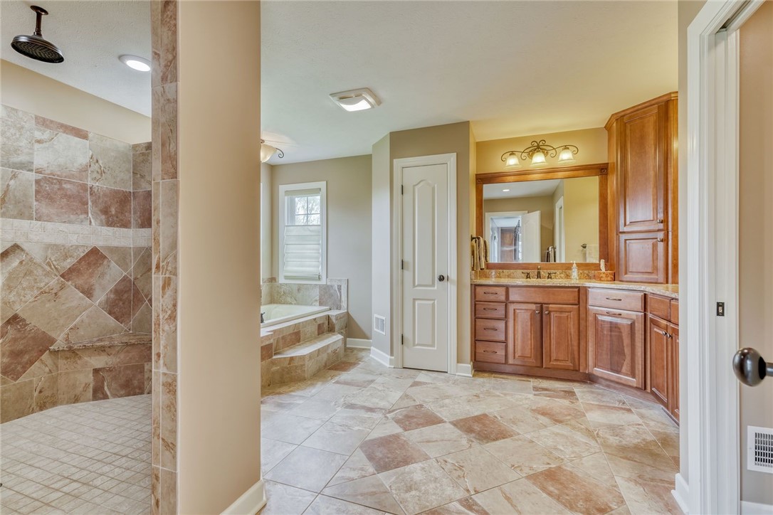 33 Hampstead Drive Webster, NY 14580 - Photo 19 of 35