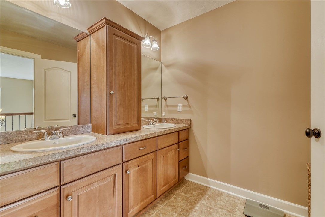 33 Hampstead Drive Webster, NY 14580 - Photo 27 of 35