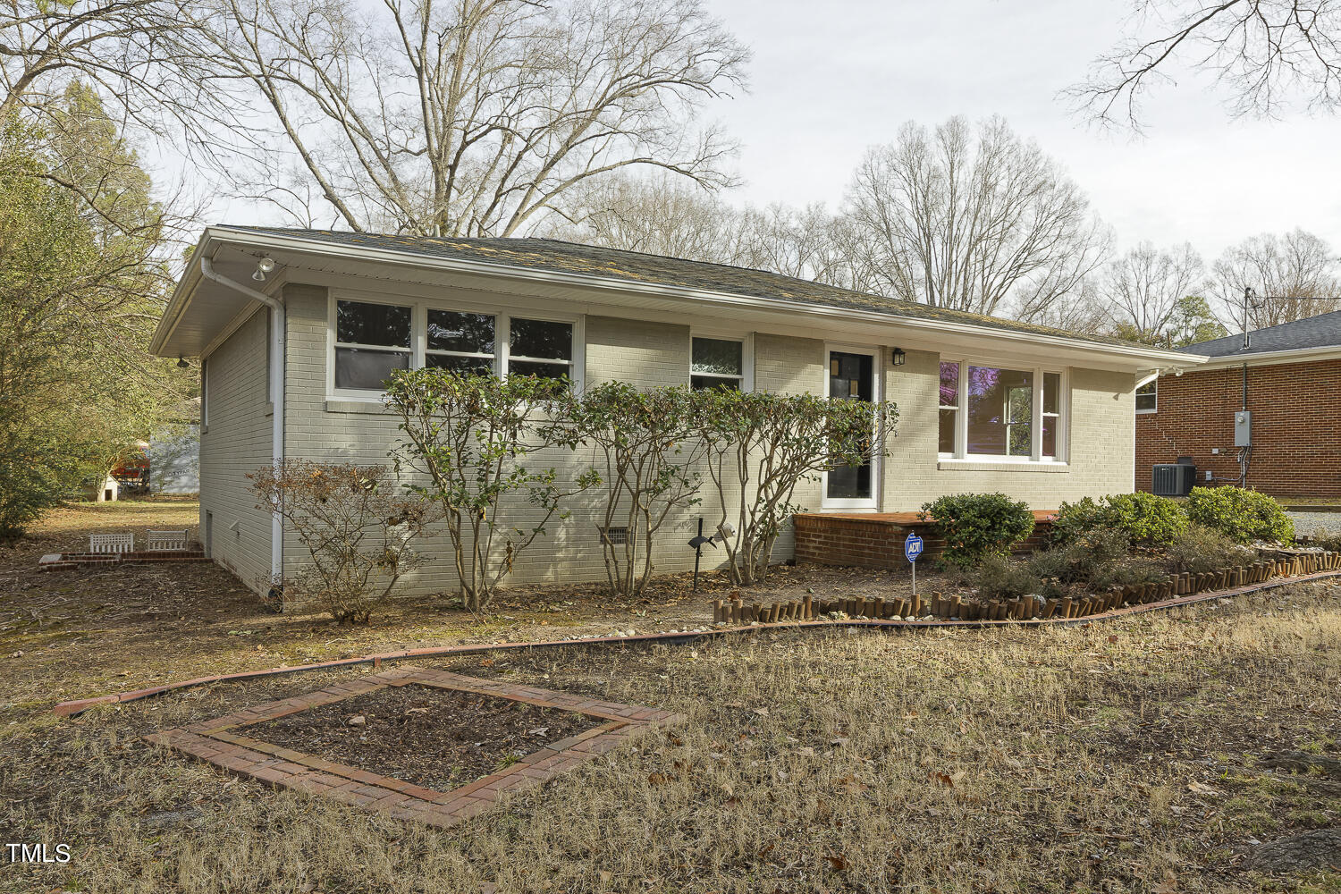 2617 Glover Road Durham, NC 27703 - Photo 2 of 29 003
