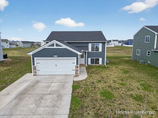 $319,900 | 1700 Harper Grove Lane, Vicksburg, MI 49097