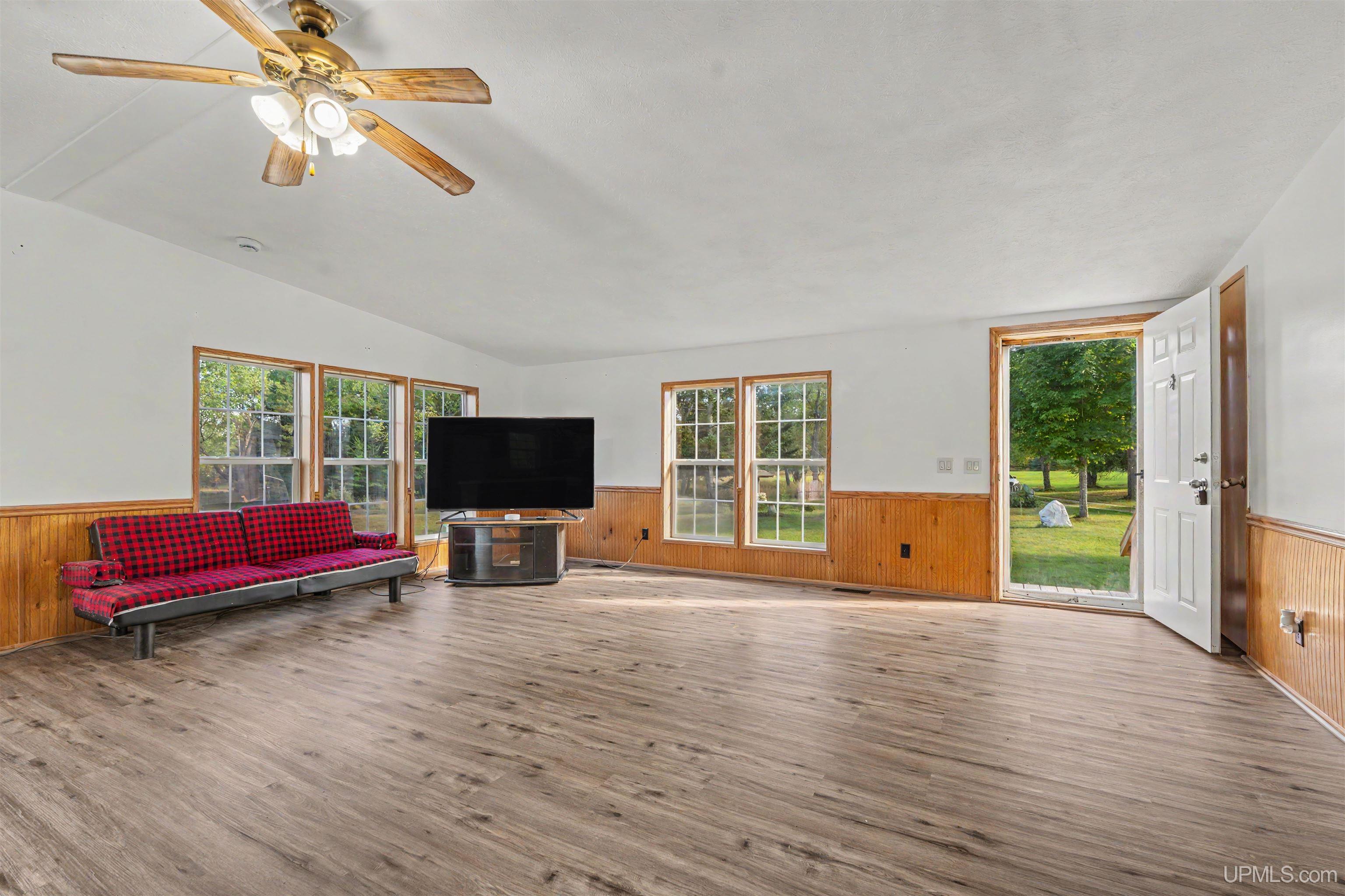 11038 Davidson Road Cooks, MI 49817 - Photo 5 of 57 Gallery Image 5